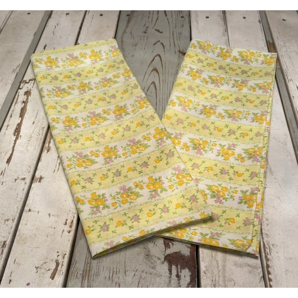 Vintage Fieldcrest Perfection Set (2) Yellow Floral Pillow Cases size In Photos - Picture 1 of 9